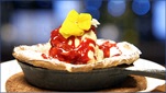 季節の果実を使ったダッチベイビー