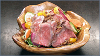 熟成肉のローストビーフ サラダ仕立て