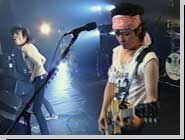 UEN}jY on STAGE
