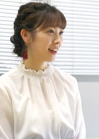 三上真奈（みかみまな）