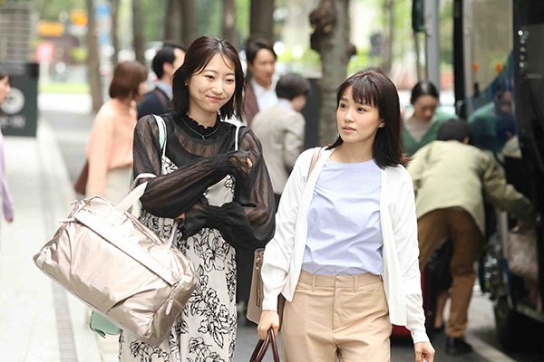 『あなたがしてくれなくても』吉野みち(奈緒)、北原華(武田玲奈)