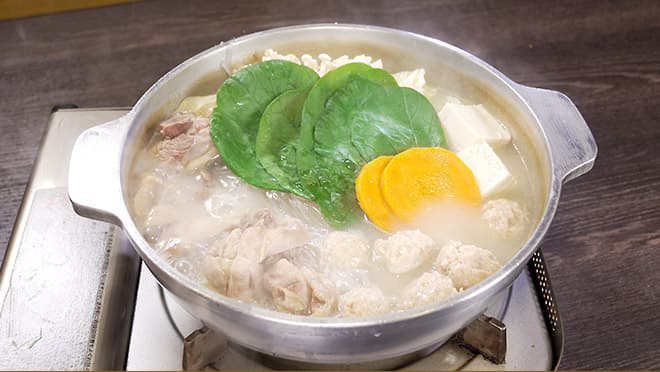 博多味処いろは・地鶏水たき（水たきミンチ付き）