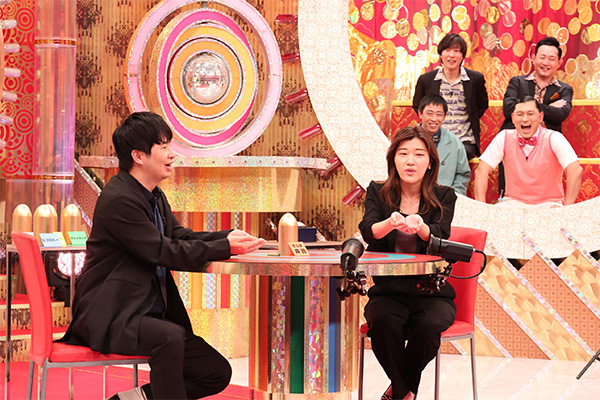 前列左から）若林正恭、ヒコロヒー