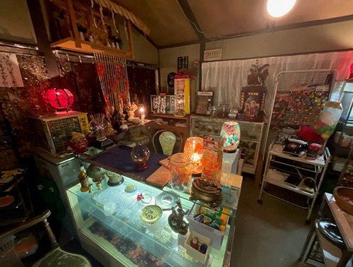 もしもこの世が舞台なら、楽屋はどこにあるのだろう