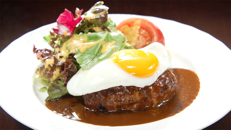 ハンバーグステーキ 目玉焼きトッピング