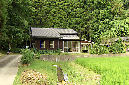 里山で体験“農泊”を楽しむ
