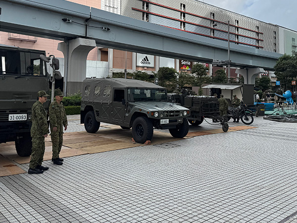 自衛隊車両の展示