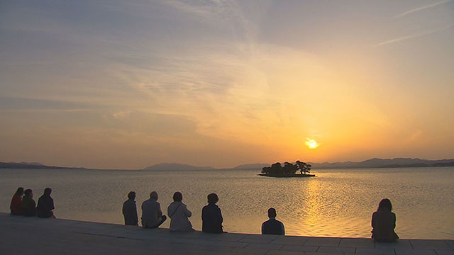 夕日の街・松江