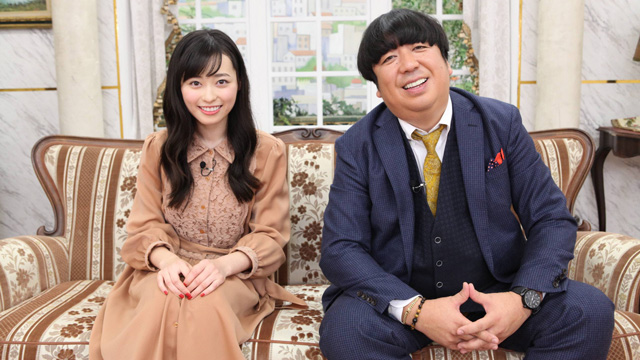 左から)福原遥、日村勇紀