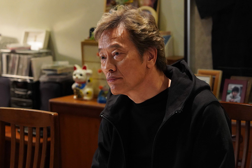 君が心をくれたから 朝野陽平(遠藤憲一)