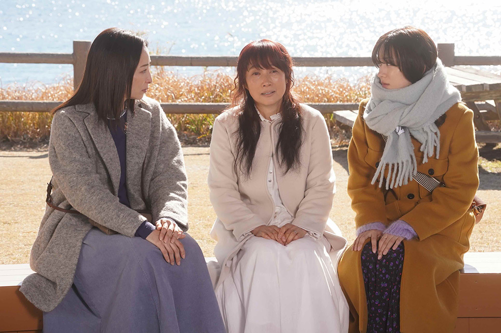 君が心をくれたから 逢原雨(永野芽郁)、逢原雪乃(余貴美子)、霞美(真飛聖)