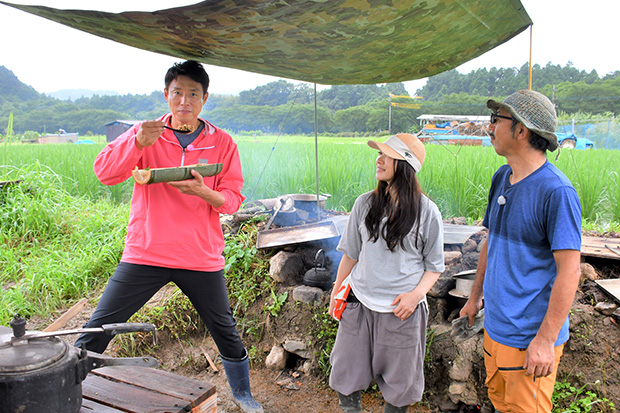 採れた野菜をその場で調理！畑でアウトドアキッチン