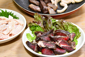 干し肉とヨメナカセ