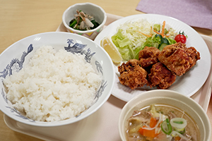 鶏の唐揚げでEAT TO WIN！