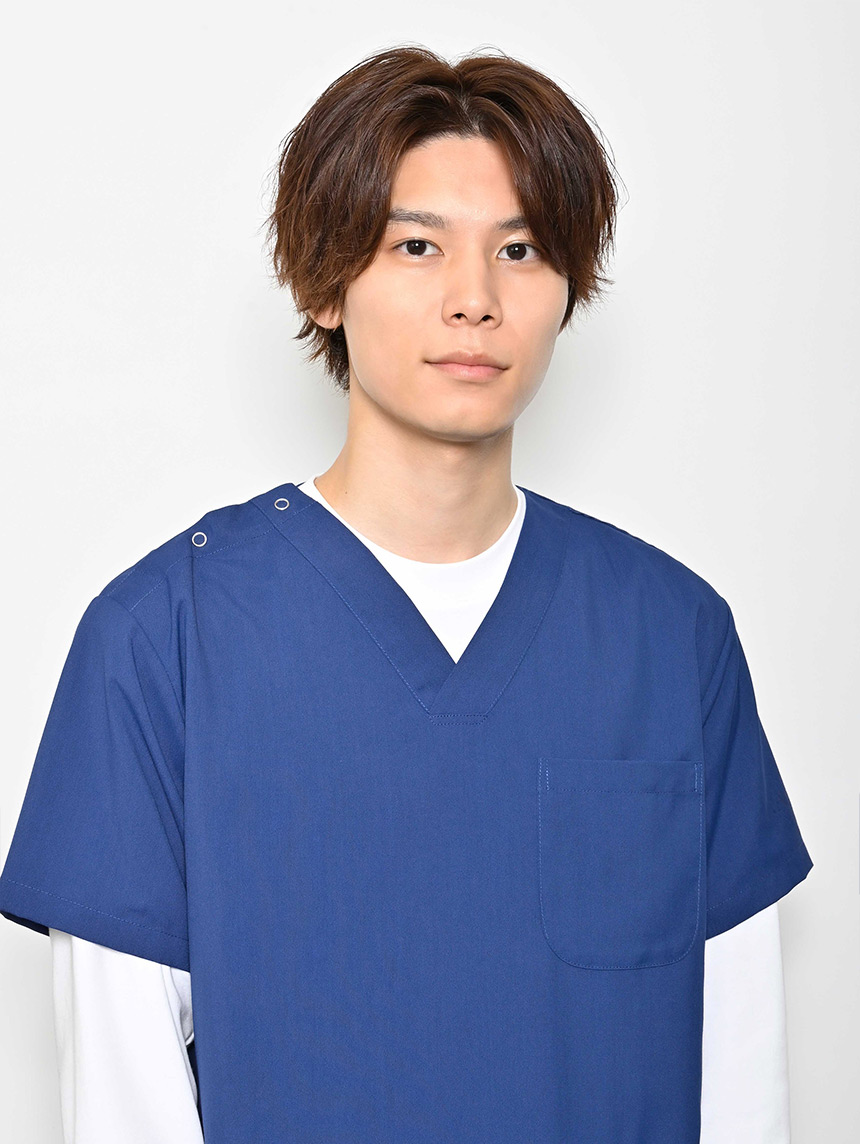 天野智也（あまの・ともや）／萩原利久