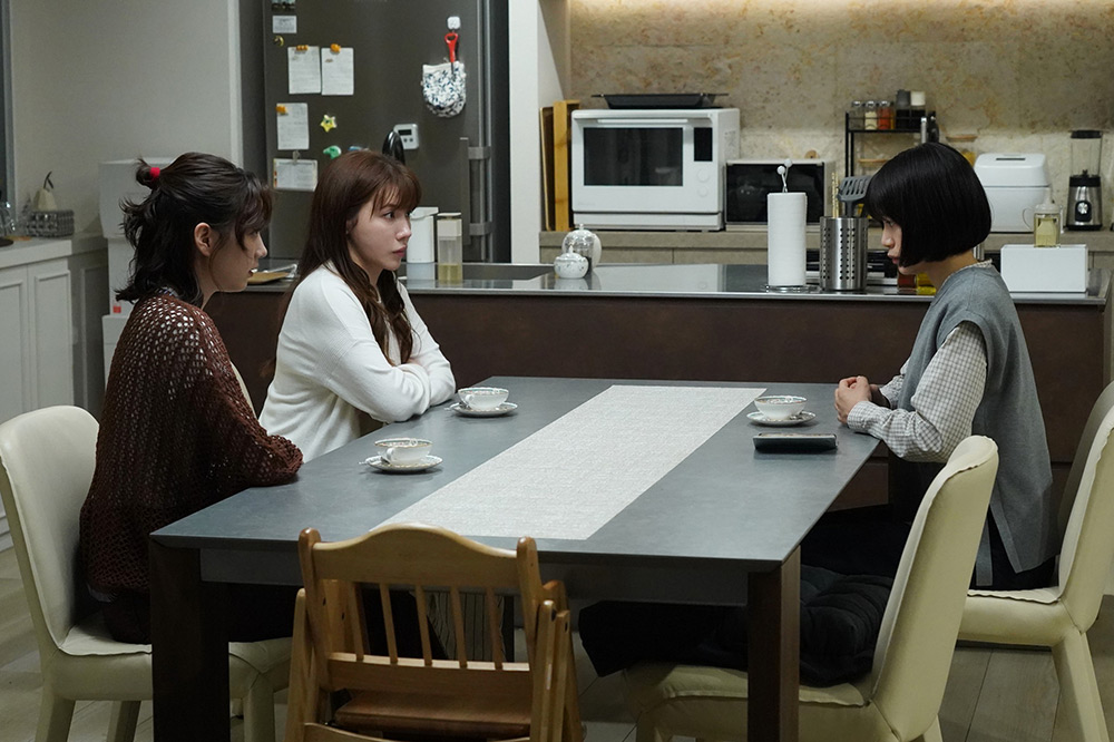 『Tokyo middle 30』佐倉麻紀(仲里依紗)、山地遥(のん)、永野薫子(深川麻衣)