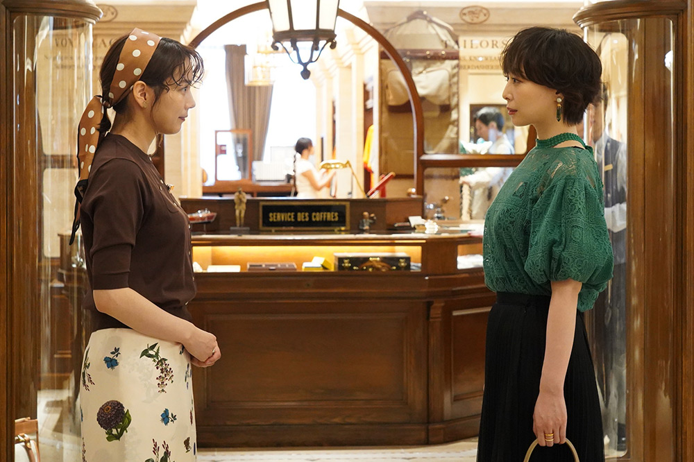 『Tokyo middle 30』山地遥(のん)、岡本里奈(大谷麻衣)