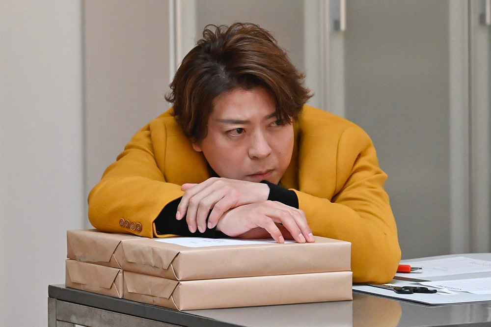 問題物件 ⽝頭光太郎(上川隆也)