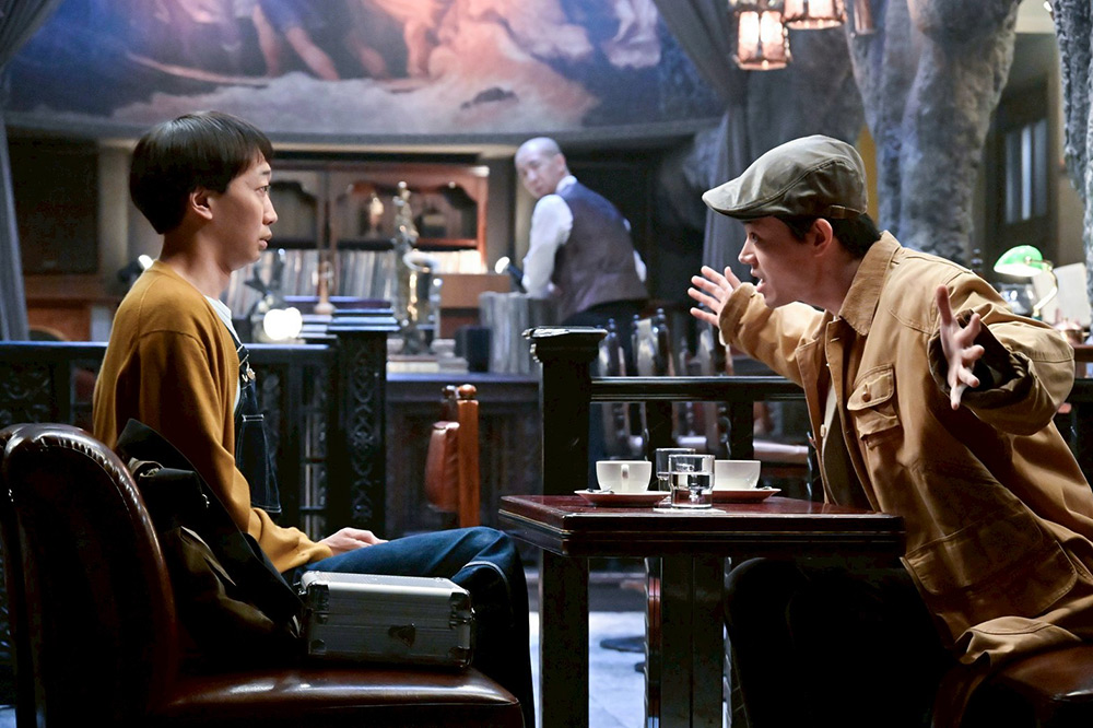 『もしもこの世が舞台なら、楽屋はどこにあるのだろう』久部三成（菅田将暉）王子はるお（大水洋介）、