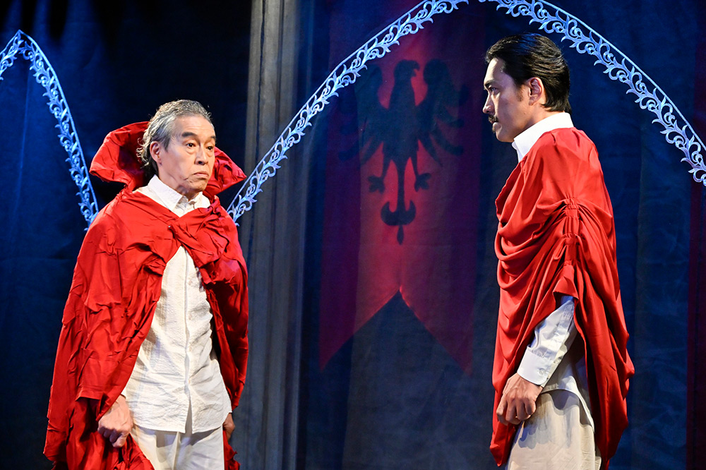 『もしもこの世が舞台なら、楽屋はどこにあるのだろう』是尾礼三郎(浅野和之)、ケントちゃん(松田慎也)