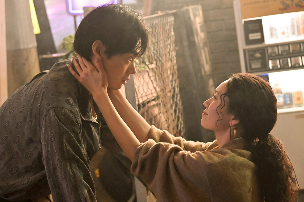 『もしもこの世が舞台なら、楽屋はどこにあるのだろう』久部三成(菅田将暉)、倖田リカ(二階堂ふみ)