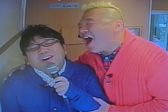 スカイツリートレインで熱唱キャイ〜ン