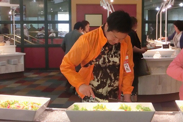 一番テンションの上がっていた川島くん！何を食べるのかしら？