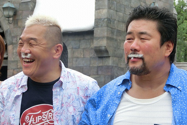 白ヒゲなんて付けちゃって！お味はなんとも表現できない魔法の味です〜