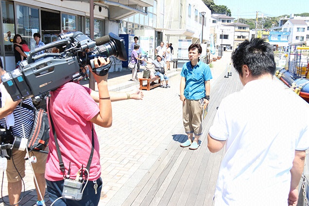 お土産買ったし、次は海っぺり歩くよ〜