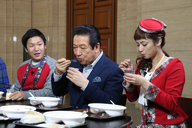 まずは博物館内にある名店”精養軒”でハヤシライスと鴨場プディングをパクり！