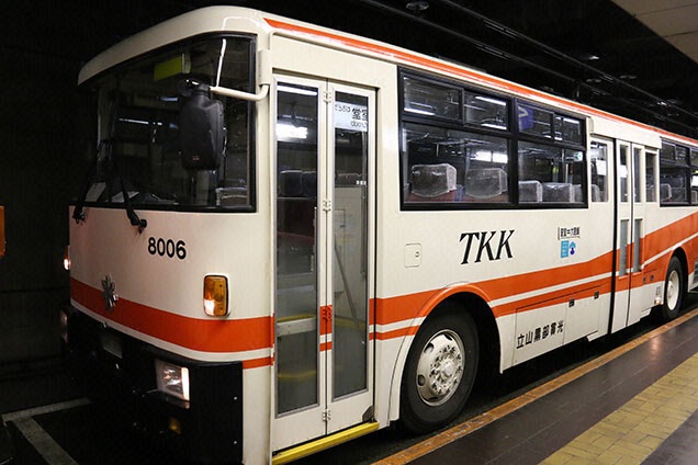 トロリーバスに乗って更に上の方、室堂へ