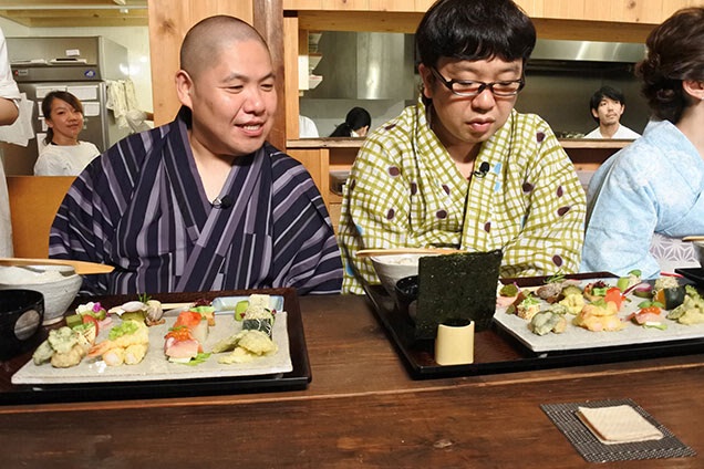 グルメな2人はもう待ちきれません！