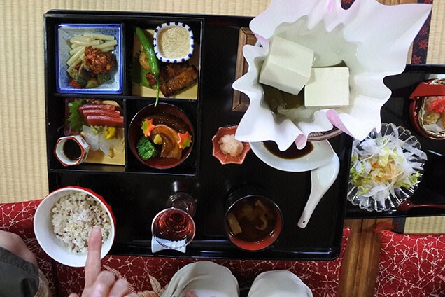 薬王院で食べられる精進料理！ 登って食べて健康に！