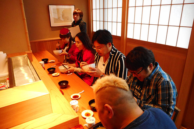 こだわり漫才の海鮮丼も絶品！