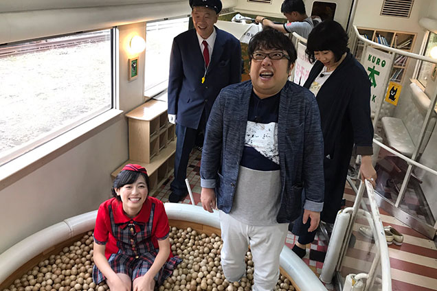 車内では遊べちゃう施設が大充実なんです！ 大人でも楽しめちゃいます！