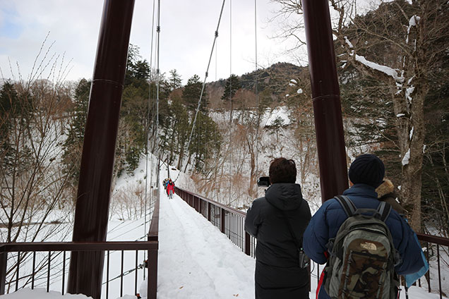 歩いても歩いても雪道なわけで‥