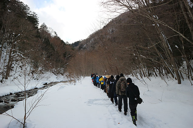 大名行列になりながら歩くこと２時間半オーバー