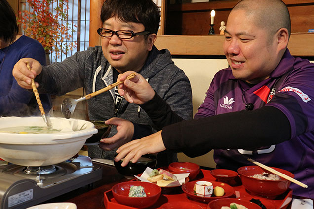 まずは湯豆腐で腹ごしらえ！