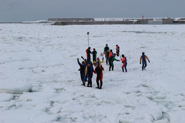 流氷の上でのお散歩はどんな気分ですかー？？