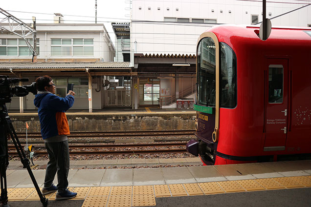 リゾート列車「雪月花」に乗っていきます！天野パパは写真撮影に大忙し！