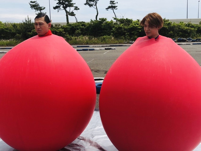 オードリー春日 岸優太巨大ゴム風船にイン ゴムのすごさ体感 フジテレビ オードリー春日 岸優太巨大ゴム風船にイン ゴムのすごさ体感 フジテレビ