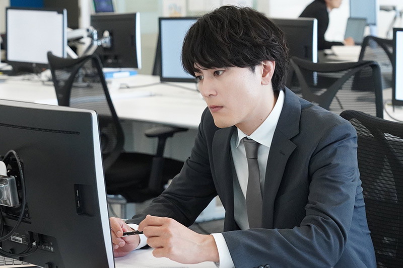 『真夏のシンデレラ』水島健人(間宮祥太朗)