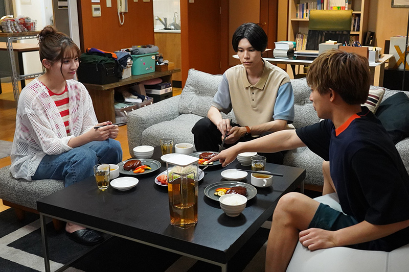 『真夏のシンデレラ』滝川愛梨(吉川愛)、山内守(白濱亜嵐)、佐々木修(萩原利久)