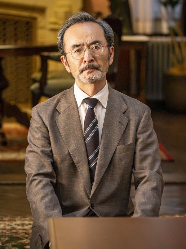 木内賢明(古舘寛治)