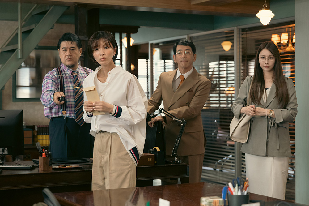 『プロフェッショナル　保険調査員・天音蓮』栗田凛（岡崎紗絵）、深山俊雄（小手伸也）、沢木孝雄（野間口徹）