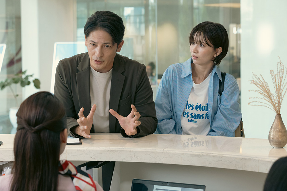 『プロフェッショナル　保険調査員・天音蓮』天音蓮（玉木宏）、栗田凛（岡崎紗絵）