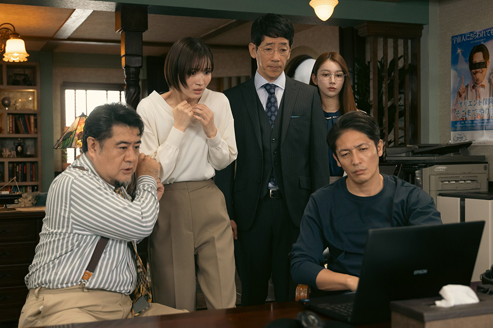 『プロフェッショナル　保険調査員・天音蓮』天音蓮（玉木宏）、栗田凛（岡崎紗絵）、深山俊雄（小手伸也）、沢木孝雄（野間口徹）、沙月（結城モエ）