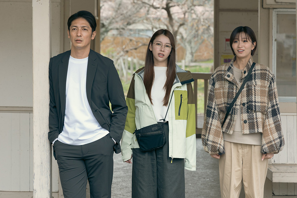 『プロフェッショナル　保険調査員・天音蓮』天音蓮（玉木宏）、栗田凛（岡崎紗絵）、沙月（結城モエ）