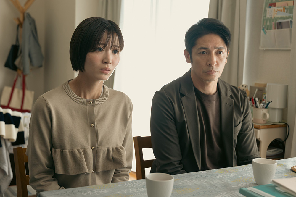 『プロフェッショナル　保険調査員・天音蓮』天音蓮（玉木宏）、栗田凛（岡崎紗絵）