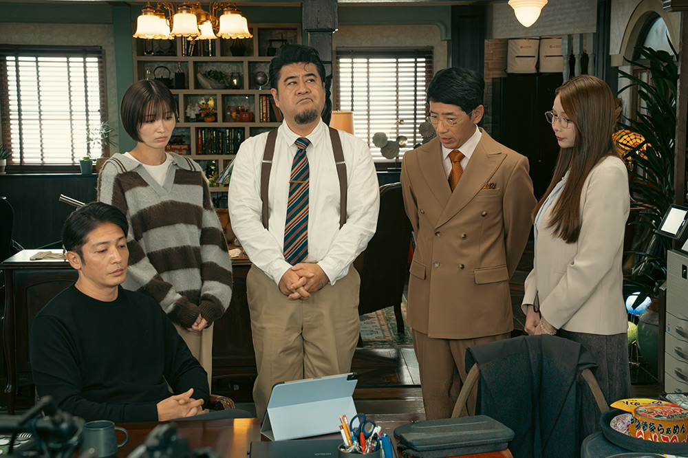 『プロフェッショナル　保険調査員・天音蓮』天音蓮（玉木宏）、栗田凛（岡崎紗絵）、深山俊雄（小手伸也）、沢木孝雄（野間口徹）、沙月（結城モエ）